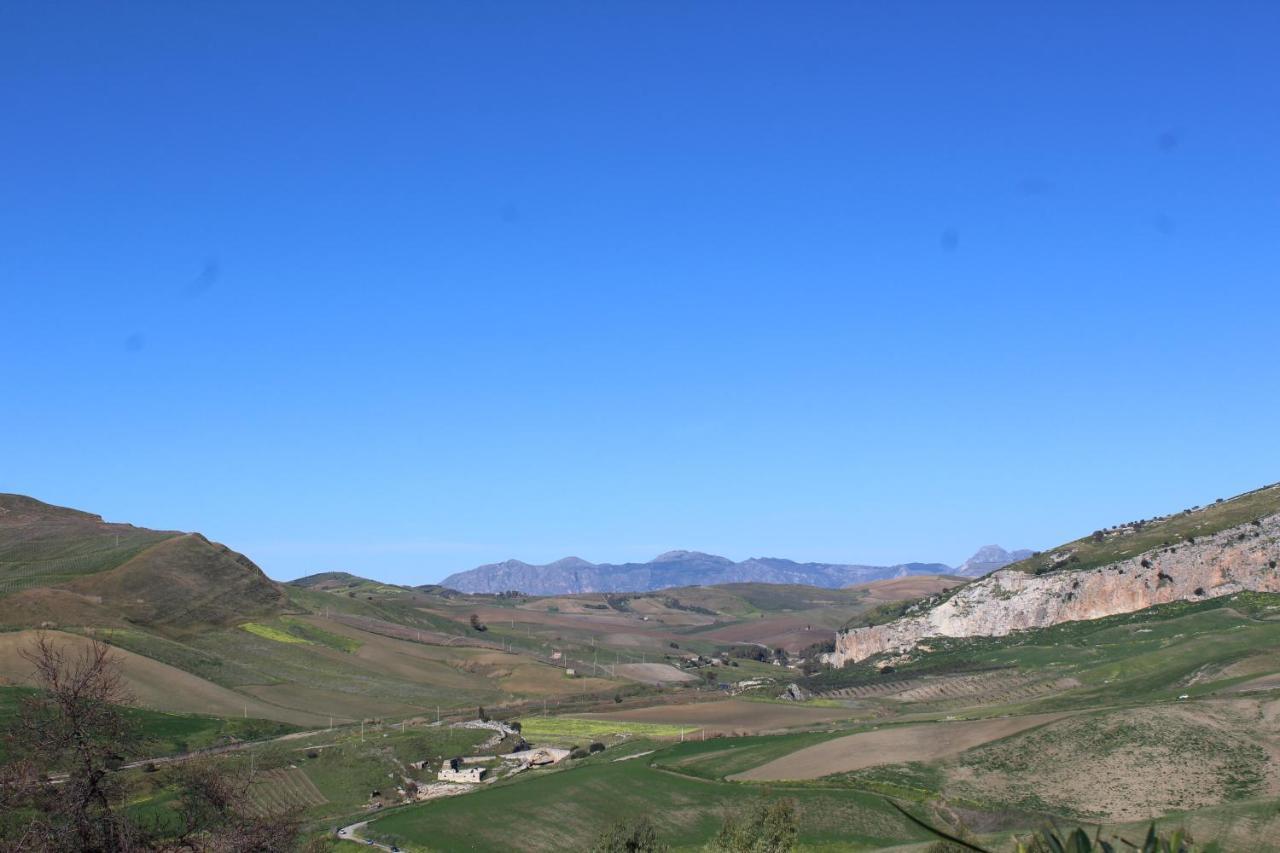 Ponte Calatrasi Agriturismo Roccamena エクステリア 写真