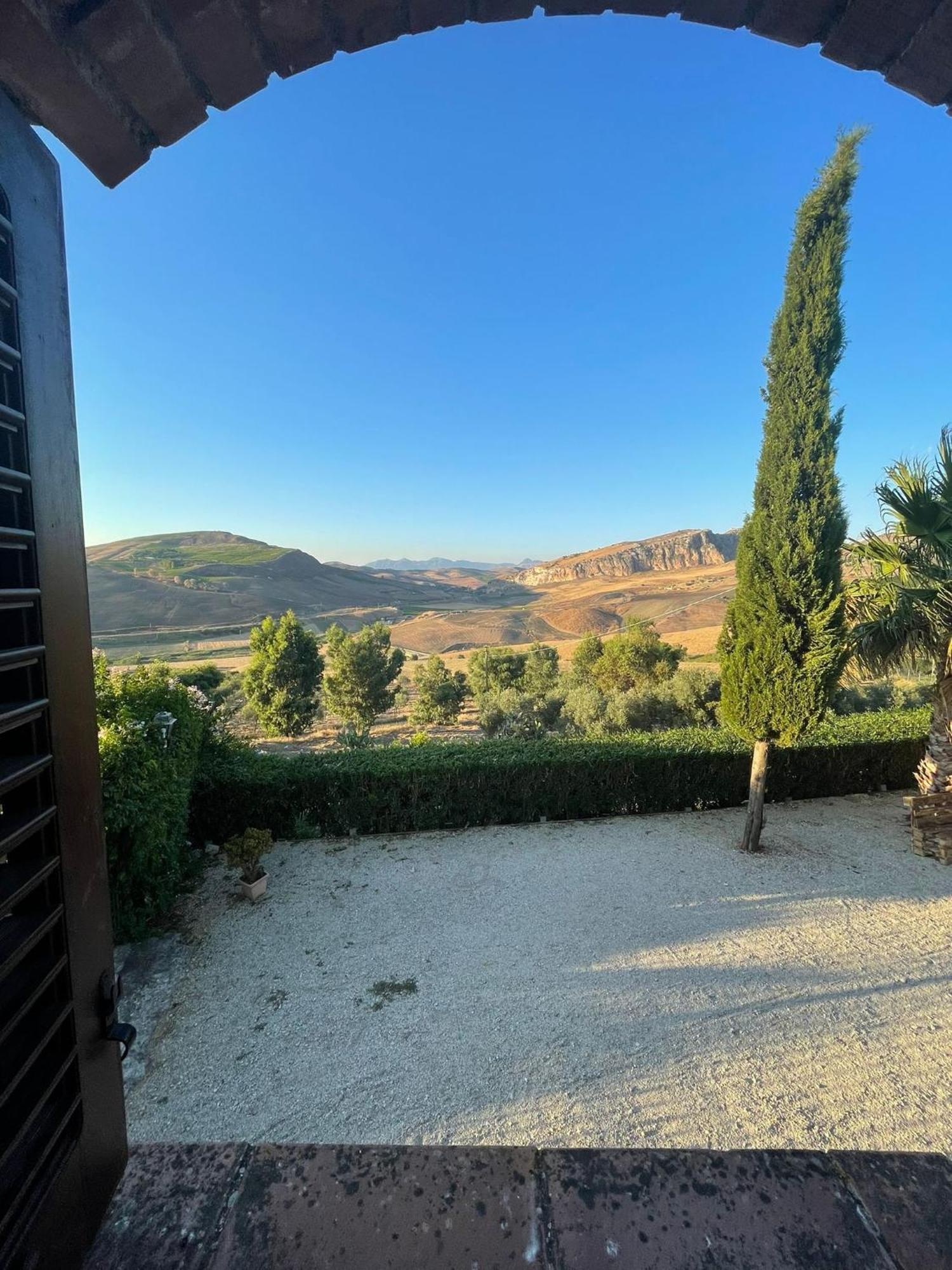 Ponte Calatrasi Agriturismo Roccamena エクステリア 写真