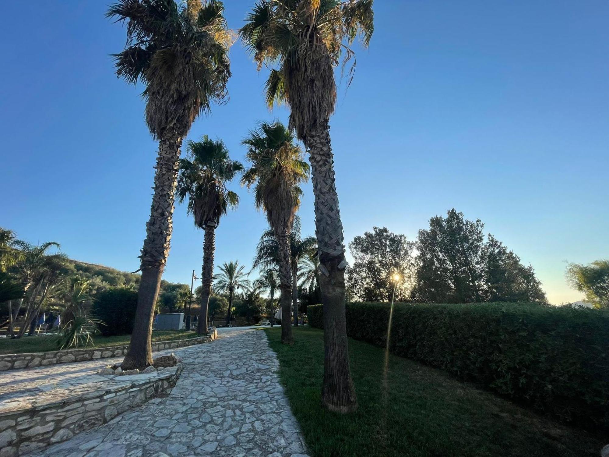 Ponte Calatrasi Agriturismo Roccamena エクステリア 写真