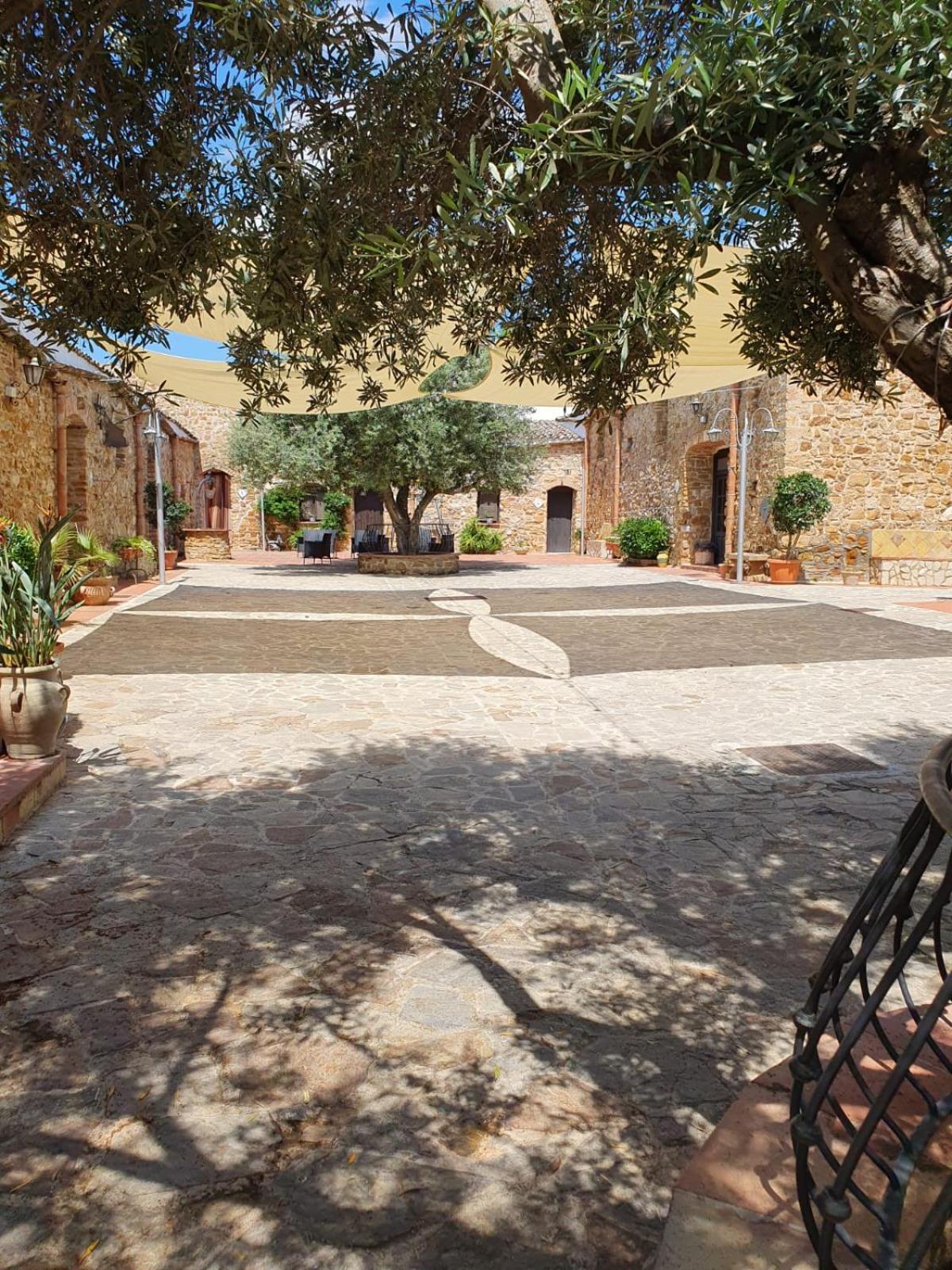 Ponte Calatrasi Agriturismo Roccamena エクステリア 写真